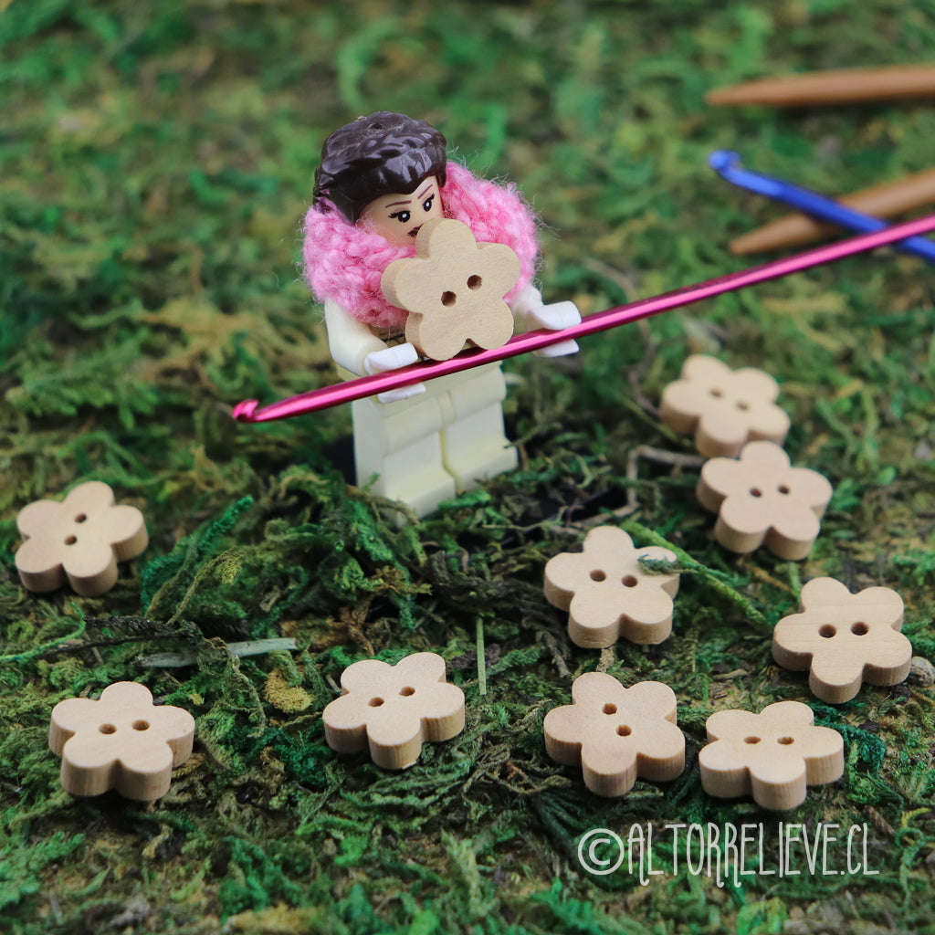 10 Botones de Madera Flor 12mm