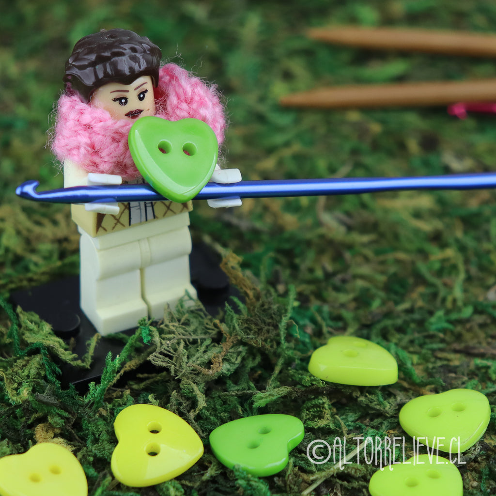 10 Botones Corazón de Colores Resina 13mm 2 perf.