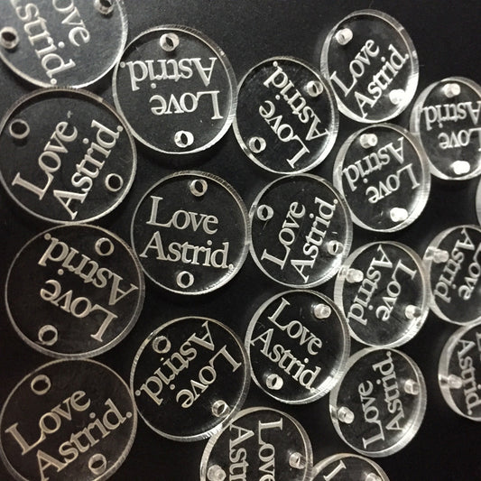 100 Etiquetas Acrílico Circular - Dos Perforaciones - Etiquetas Acrílico - Altorrelieve Diseño