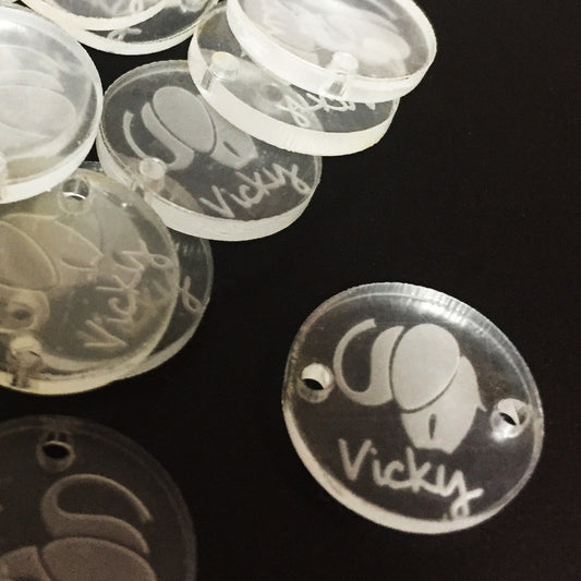 100 Etiquetas Acrílico Circular - Dos Perforaciones - Etiquetas Acrílico - Altorrelieve Diseño