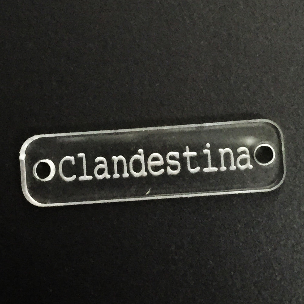 100 Etiquetas Acrílico Larga Rectangular - Dos Perforaciones - Etiquetas Acrílico - Altorrelieve Diseño