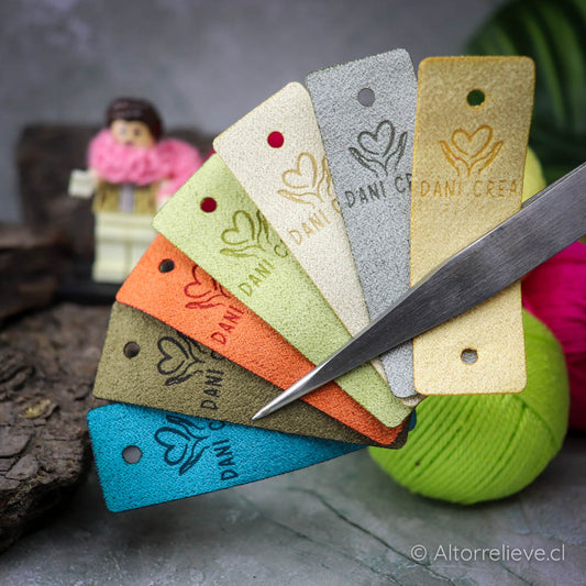 100 Etiquetas Gamuzina Remache Plegada B 6x2cm