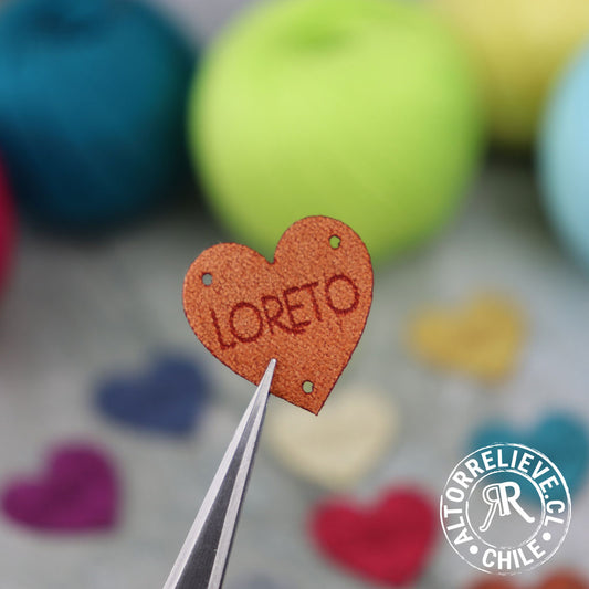 100 Etiquetas Gamuzina Corazón 2x2cm - Etiquetas Gamuzina - Altorrelieve Diseño