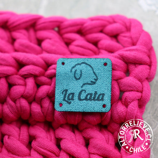 100 Etiquetas Gamuzina Cuadrada 2x2cm - Etiquetas Gamuzina - Altorrelieve Diseño