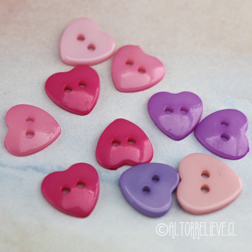 10 Botones Corazón de Colores Resina 13mm 2 perf.